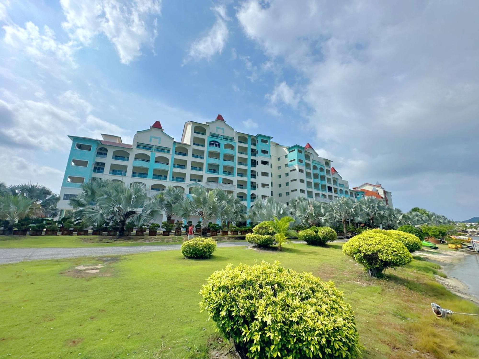 Anylodge Waterfront Marina Island Pangkor Lumut Buitenkant foto