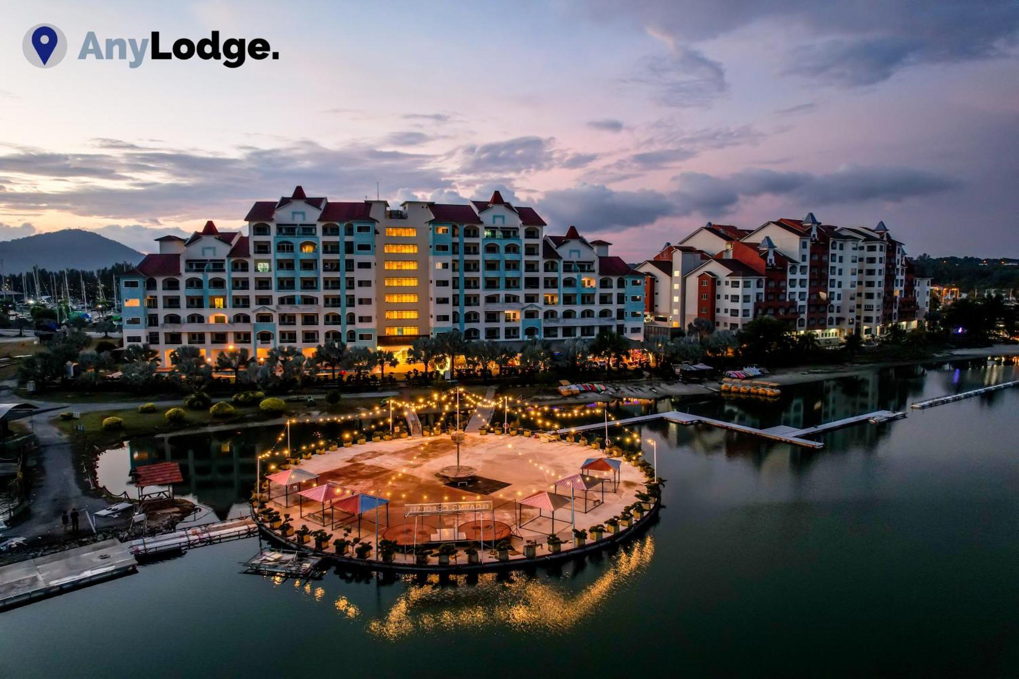 Anylodge Waterfront Marina Island Pangkor Lumut Buitenkant foto