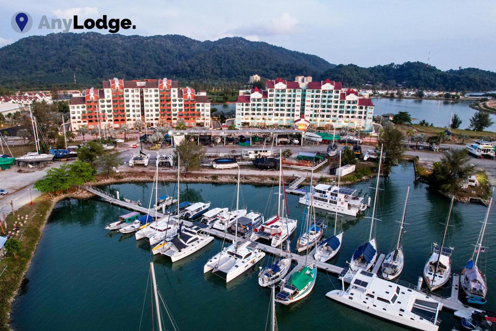 Anylodge Waterfront Marina Island Pangkor Lumut Buitenkant foto